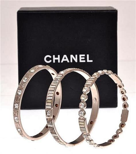 chanel bangle silver